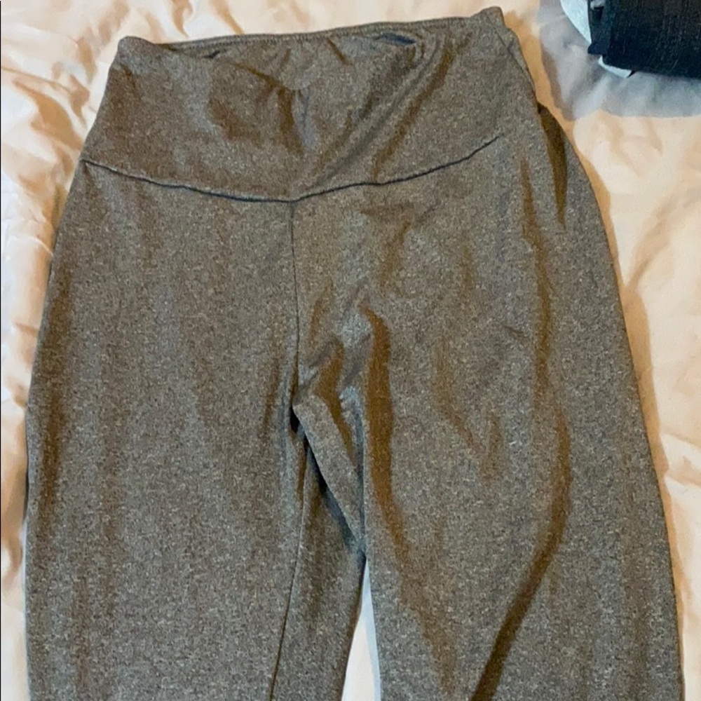 Lofted booty yoga pants